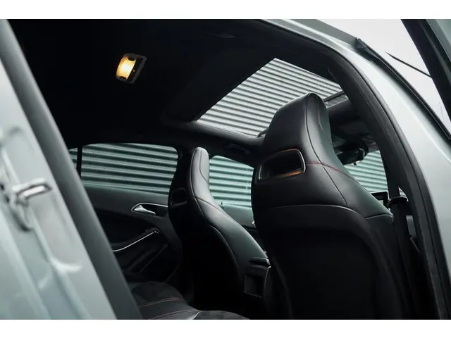 Mercedes-Benz A-Klasse 250 Sport 2014 Benzine 31