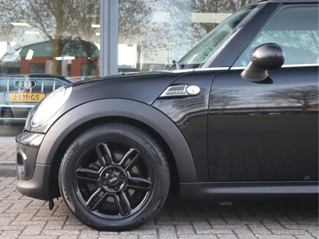 MINI One 1.6 2013 Benzine 31