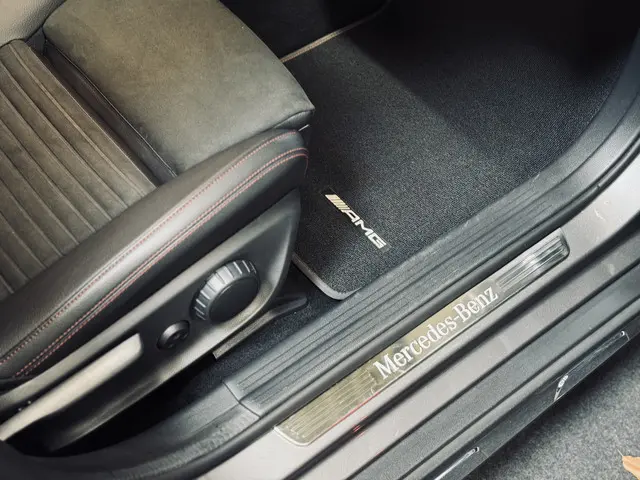 Mercedes-Benz GLA 180 AMG Line 2019 Benzine 25