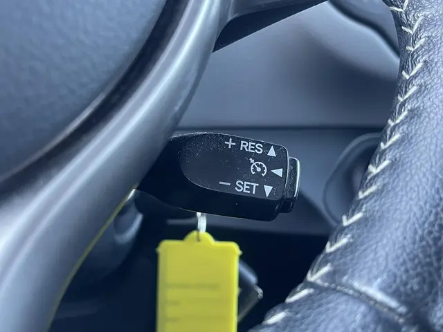 Toyota Yaris 1.3 VVT-i Aspiration 2015 Benzine 16