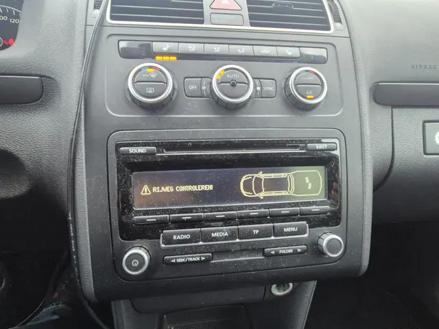 Volkswagen Touran 1.4 TSI Cross 2013 Benzine 23