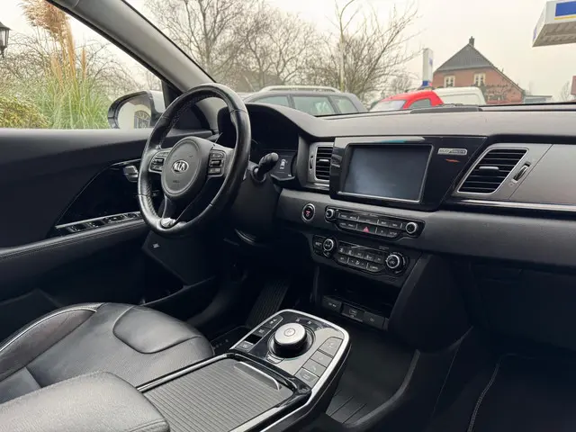 Kia e-Niro ExecutiveLine 64 kWh 2019 Elektrisch 10