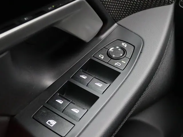 BMW 5 Serie Sedan 530e 2024 Hybride Benzine 26