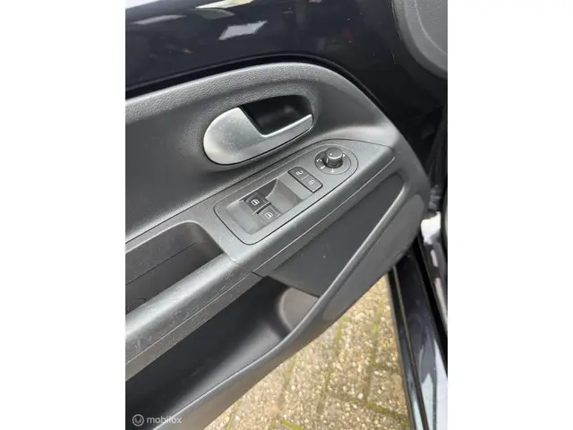 Volkswagen up! 1.0 BMT move up! 2019 Benzine 11