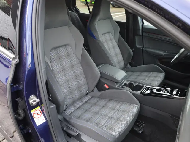 Volkswagen Golf GTE 1.4 eHybrid 2022 Hybride Benzine 36