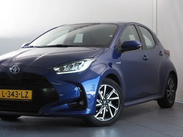 Toyota Yaris 1.5 Hybrid Dynamic 2021 Hybride Benzine 14