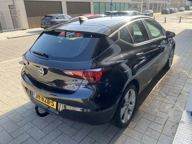 Opel Astra 1.4 Edition 2016 Benzine 8