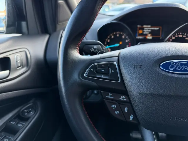 Ford Kuga 1.5 EcoBoost Vignale 2018 Benzine 14