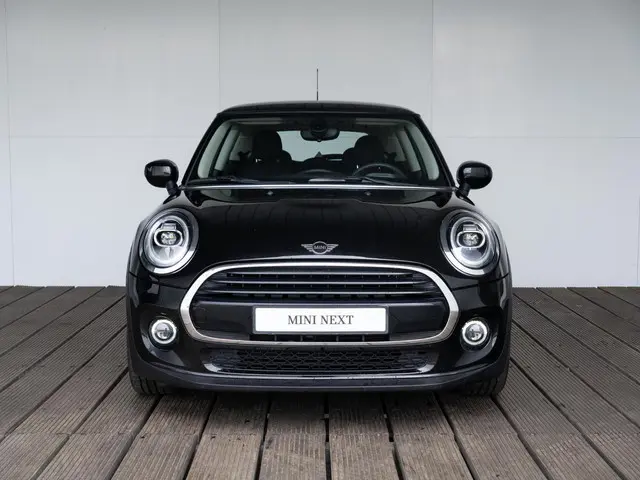 MINI 3-Deurs Cooper 2021 Benzine 3