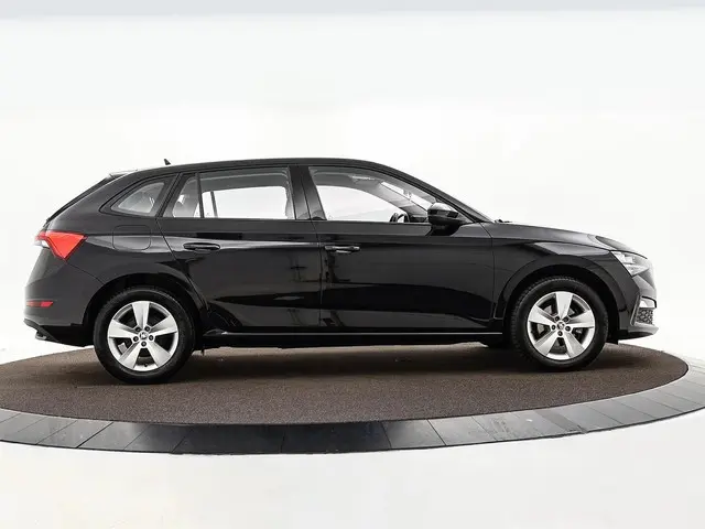 Škoda Scala 1.0 TSI 110pk Ambition 2023 Benzine 21