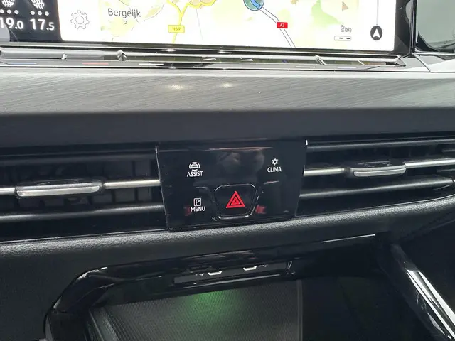 Volkswagen Golf 1.5 eTSI 150PK DSG Style 2023 Benzine 24