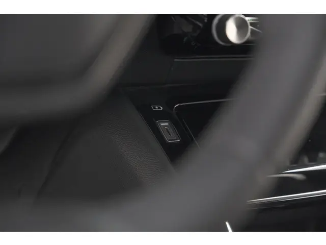 Peugeot e-208 EV Allure 50 kWh 2024 Elektrisch 42