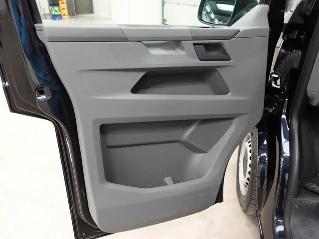 Volkswagen Transporter 110pk L1H1 2020 Diesel 9