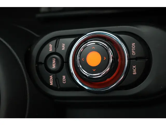 MINI Cooper Mini 1.5 60 Years Edition 2020 Benzine 46