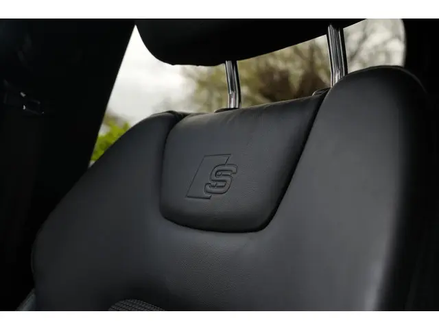 Audi A6 Avant 40 TFSI S edition 2022 Benzine 34