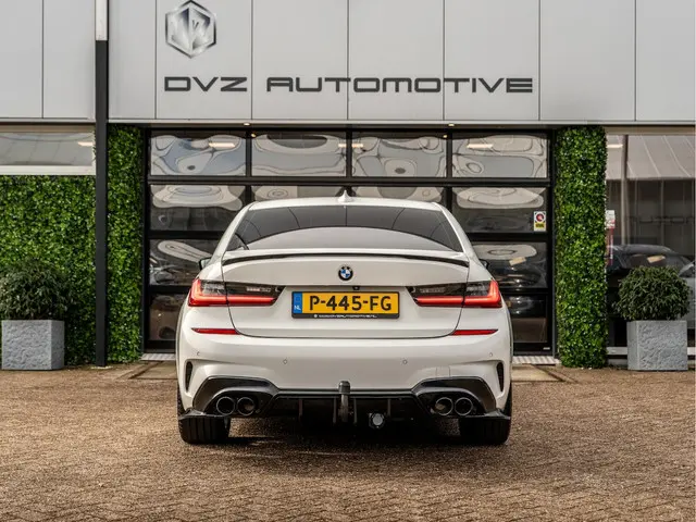 BMW 3 Serie 320i High Executive 2019 Benzine 9