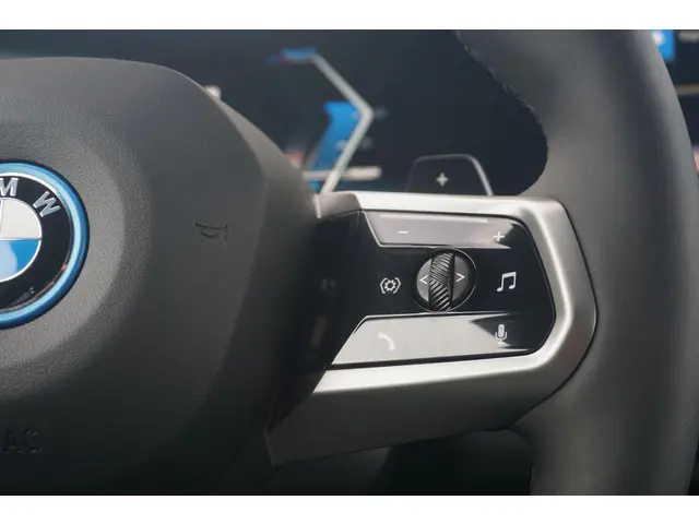 BMW 5 Serie Touring 550e xDrive 2026 Hybride Benzine 17