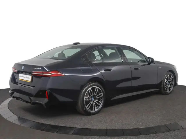 BMW i5 2