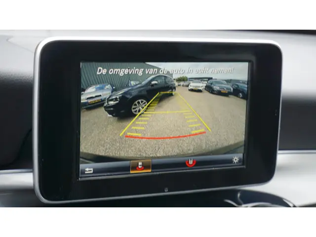 Mercedes-Benz GLC Coupé 300 245pk 4MATIC 2017 Benzine 16