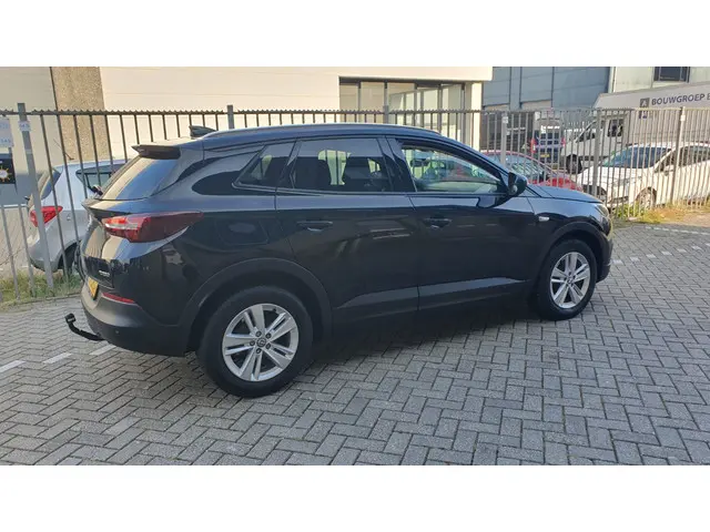 Opel Grandland X 3