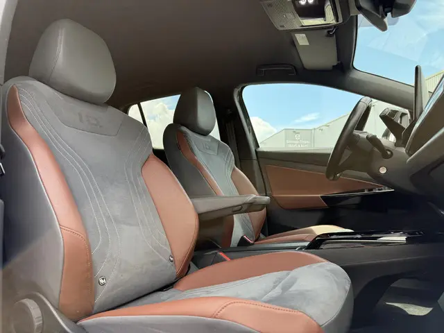 Volkswagen ID.4 Aut. First Edition 77kWh 2020 Elektrisch 12