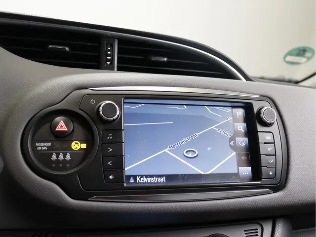 Toyota Yaris 1.5 Hybrid Trend 2016 Hybride Benzine 17