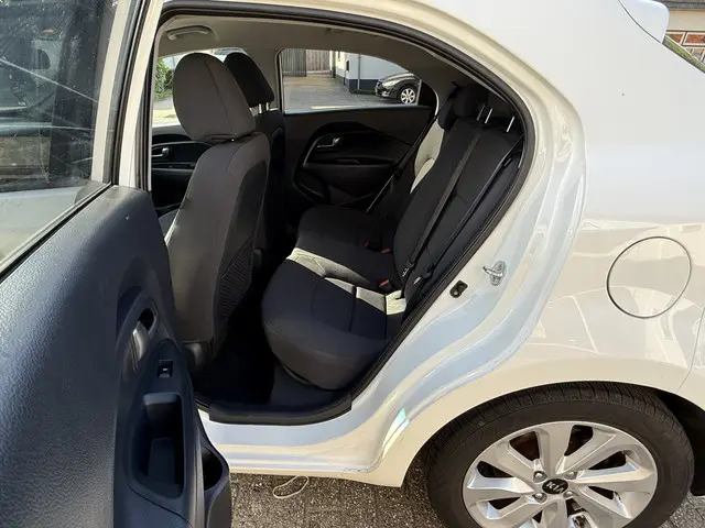 Kia Rio 1.2 CVVT ExecutiveLine 2016 Benzine 7