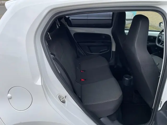 Volkswagen up! 1.0 Nieuwe APK ! 2017 Benzine 10