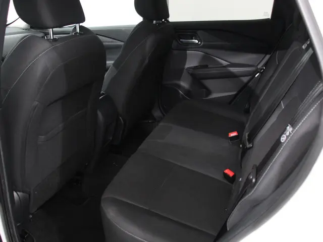 Nissan QASHQAI 1.3 MHEV Design Acenta 2022 Benzine 26