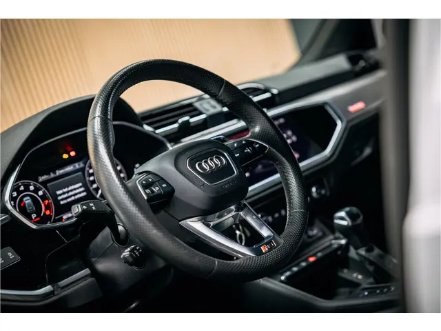 Audi RSQ3 TFSI 2022 Benzine 23