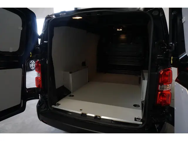 Peugeot Expert 145pk L3 Automaat 2024 Diesel 11