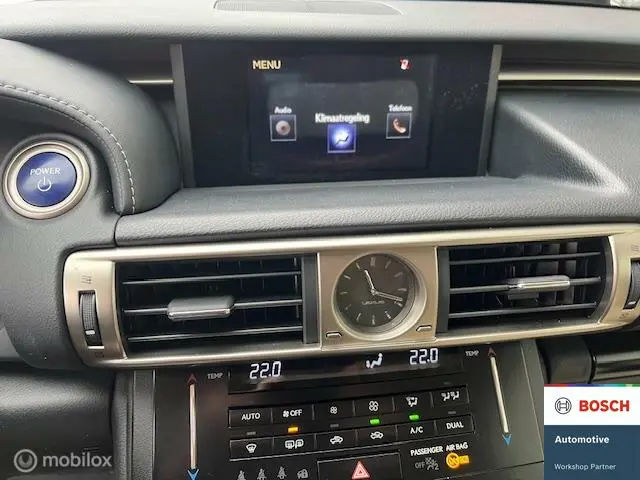 Lexus IS 300h First Edition 2014 Hybride Benzine 22