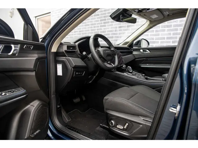 Lynk & Co 01 1.5 2022 Hybride Benzine 17