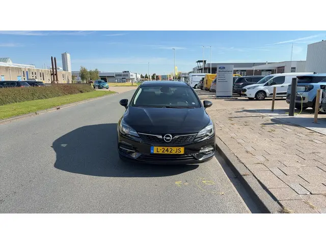 Opel Astra Sports Tourer 1.2 Edition 2021 Benzine 6