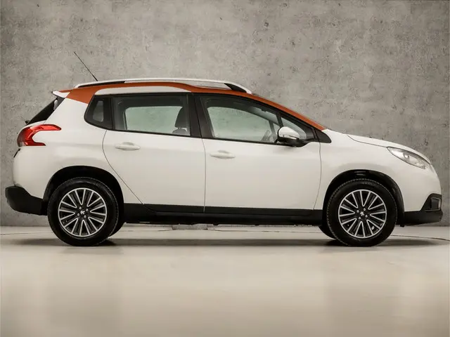 Peugeot 2008 1.2 PureTech Sport 2015 Benzine 4