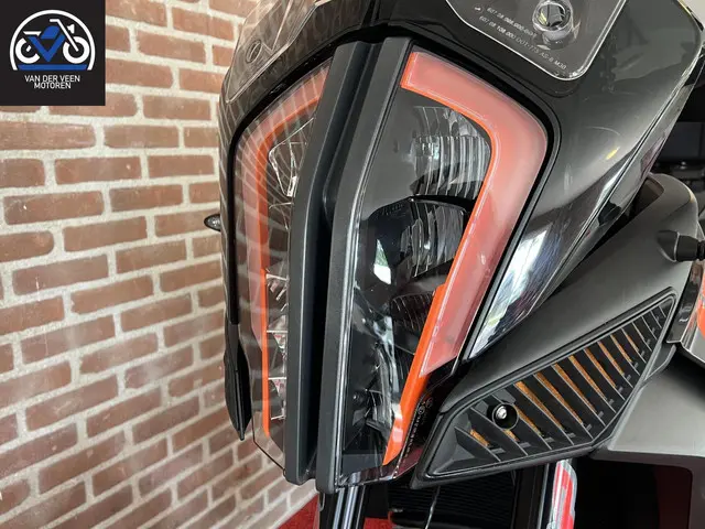KTM 1290 Super Adventure S ABS 2019 Benzine 7