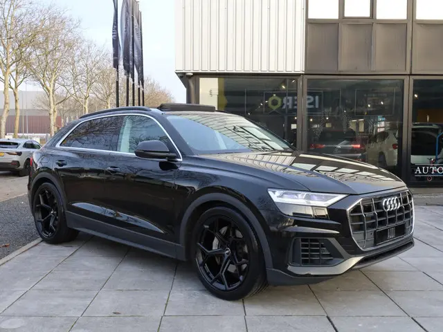 Audi Q8 55 eTFSI Quattro 2022 Benzine 30
