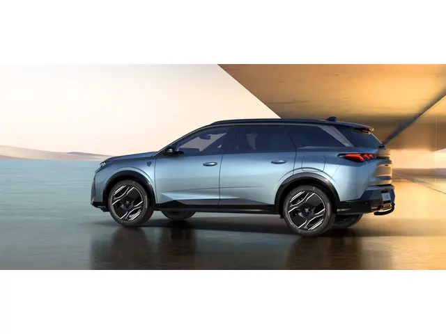 Peugeot e-5008 GT Exclusive 73 kWh 2026 Elektrisch 5