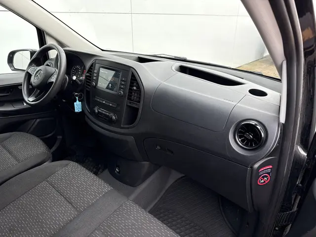 Mercedes-Benz eVito 112 2023 Elektrisch 10
