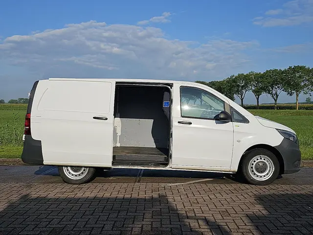Mercedes-Benz Vito 109 2017 Diesel 13