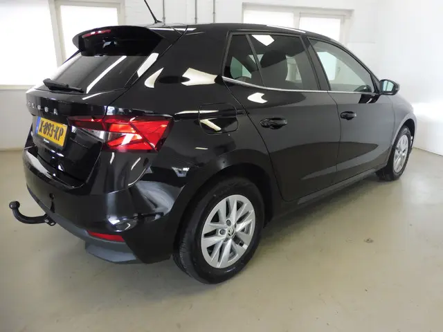 Škoda Fabia 1.0 TSI Business Edition 2023 Benzine 2