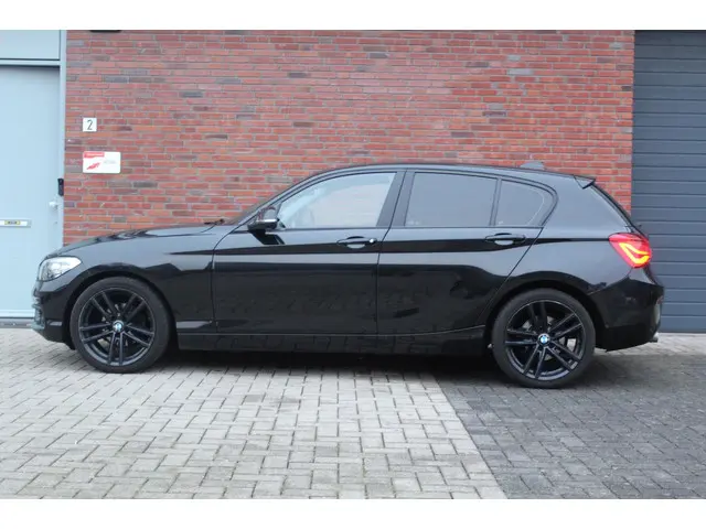 BMW 1 Serie 116d | Automaat | 18 inch | NAP 2017 Diesel 4