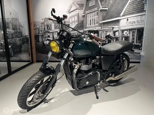 Triumph Bonneville T100 2013 Benzine 6