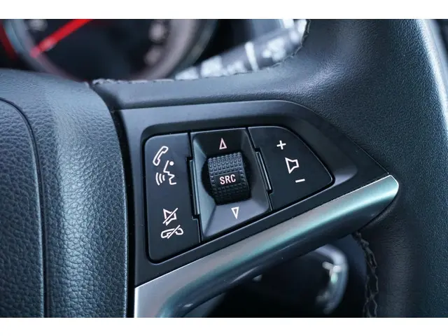 Opel Zafira Tourer 1.6 Blitz 2016 Benzine 32