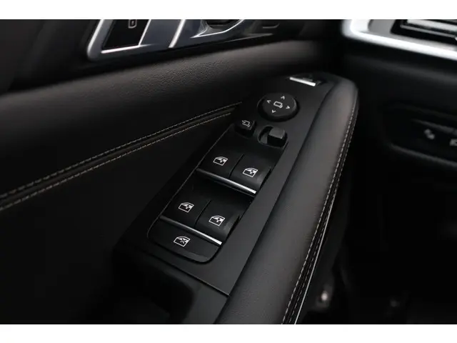 BMW X5 xDrive50e 2025 Hybride Benzine 15