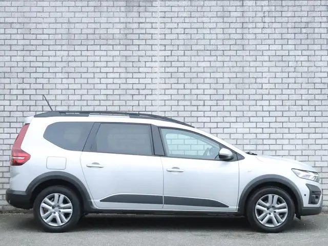 Dacia Jogger 1.0 TCe 110 Expression 2023 Benzine 16