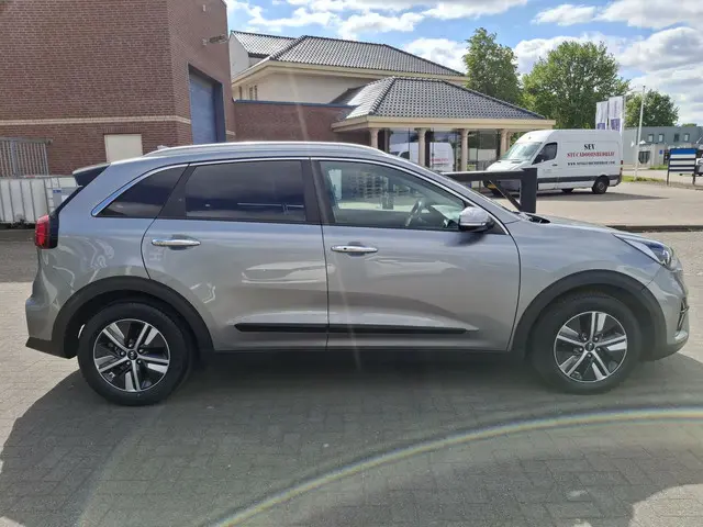 Kia Niro 1.6 GDi Hybrid DynamicLine 2021 Hybride Benzine 6