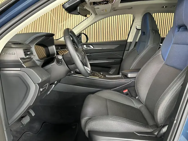 Lynk & Co 01 1.5 2024 Hybride Benzine 7