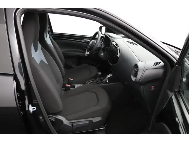 Toyota Aygo X Hybrid 115 play 2026 Hybride Benzine 19