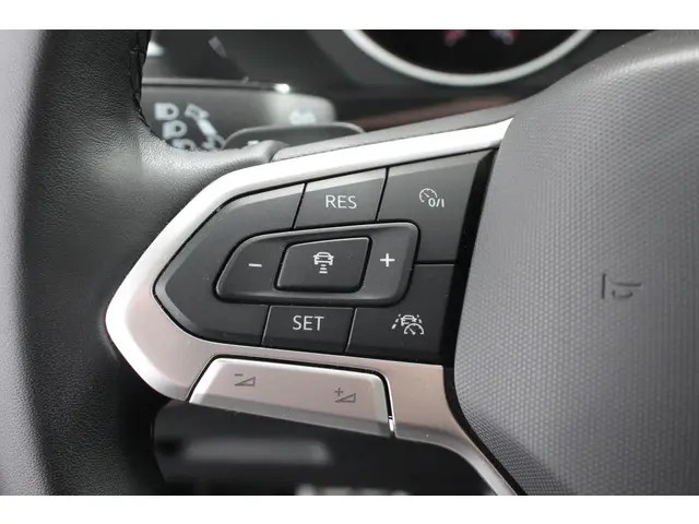 Volkswagen Tiguan 1.5 TSI DSG Active 2022 Benzine 14